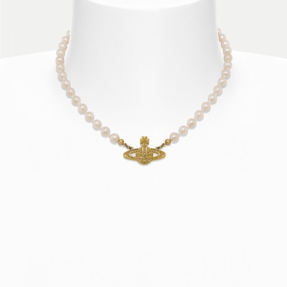 Vivienne Westwood Mini Bas Relief Pearl Choker